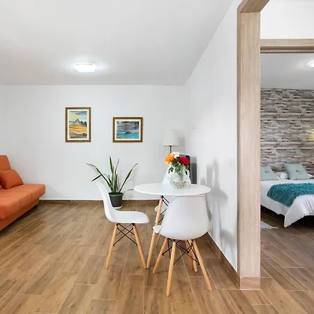 Apartment Casa Rosavi